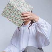 Proyecto del curso: Diseño de estampados textiles. Traditional illustration, Accessor, Design, Costume Design, Pattern Design, Fashion Design, Printing, and Textile Printing project by Eileen Chanto García - 07.07.2019