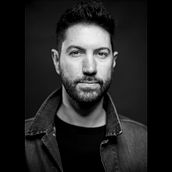 Retratos. Un proyecto de Fotografía de retrato, Fotografía, Iluminación fotográfica y Fotografía analógica de Juan P. Bialade - 25.02.2022
