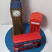 London tour made in paper. Un projet de Artisanat, Beaux Arts, Papercraft , et Créativité de Alessandra Arcangeli - 01.06.2021