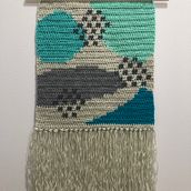 My project in Intarsia Crochet: Craft Your Own Tapestry course. Un progetto di Fashion design, Interior Design, Fiber Art, DIY, Uncinetto e Textile Design di mint910 - 15.01.2022