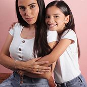 Karla y Barbie . Un progetto di Fotografia, Fotografia digitale e Composizione fotografica di Vickie Flores - 10.05.2022