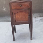 Mis Proyectos del curso: Upcycling de muebles vintage con técnicas de pintura Buro y  Mesita azul. Een project van Craft, Meubelontwerp en -bouw, Interieurontwerp, Schilderij, Houtbewerking, Upc, cling, Decoratief schilderen, Meubelrestauratie en -upc, cling y DIY van Zandra Hernandez - 13.08.2022