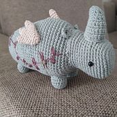 Mi Proyecto del curso: Diseño y creación de amigurumis. Un proyecto de Artesanía, Diseño de juguetes, Tejido, DIY, Crochet, Amigurumi y Diseño textil de maria_leticia - 04.03.2022