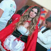 Meu projeto do curso: Maquiagem profissional para sessão de fotos. Un proyecto de Cine, vídeo, televisión, Dirección de arte, Diseño de moda, Fotografía de moda y Fotografía de retrato de Sara Carmo - 05.03.2022