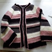 Mi Proyecto del curso:  Top-down: prendas a crochet de una sola pieza . Desain Busana, Seni Serat, DIY, Merenda, Dan Desain Tekstil proyek oleh Maria Jose Fernandez Fernandez - 03.08.2022