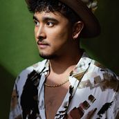 Headshots... the light and dark and what is in between . % jysctz8kfy tarafından hazırlanan Fotoğrafçılık projesi - 03.10.2022