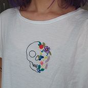 Progetto del corso: Ricamo a mano anatomico e floreale per capi e accessori Ein Projekt aus dem Bereich Stickerei, Upc, cling, Textildesign und Botanische Illustration von Cristina Spinetti - 17.03.2022
