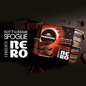 Packaging Sottilissime sfoglie nero Perugina. Een project van Packaging van Alicia Calero - 15.03.2022