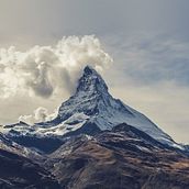 Matterhorn drone FPV flight Soundtrack. Un progetto di Musica e Produzione musicale di Filippo Vandelli - 03.03.2022