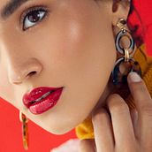 M I C H E L E O L I V E I R A. Un proyecto de Fotografía de L E O G A R Z Ó N - 17.03.2022