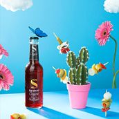 Sandevid Vibes de primavera: Fotografía creativa de producto . Un proyecto de Fotografía de producto, Fotografía de estudio, Publicidad, Dirección de arte, Stor, telling, Retoque fotográfico y Diseño digital de Låpsüs | Contenido Visual - 03.03.2021