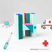 Diseño de tarjetas solidarias para la colección Héroes de Taipō. Un proyecto de Diseño tipográfico, Fotografía digital, Composición fotográfica, Diseño digital, Dirección de arte y Creatividad de Låpsüs | Contenido Visual - 10.05.2020