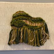 Cabin in the woods. Een project van Borduurwerk, Weven y Punch needle van Shannon Pyles - 25.03.2022
