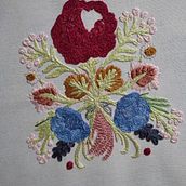 Meu projeto do curso: Técnica de bordado com ponto atrás. Embroider, and Textile Design project by Keisy Rodrigues - 03.27.2022