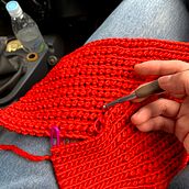 Hygge Cardigan, AliMaravillas. Un proyecto de Diseño de moda, Tejido, DIY, Crochet y Diseño textil de Alexander Guilarte - 06.04.2022