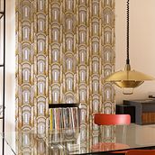 Onyx Skyline Hand Printed Wallpaper Ein Projekt aus dem Bereich Design, Traditionelle Illustration, Musterdesign, Innenarchitektur, Innendesign, Siebdruck, Kreativität, Prägung, Dekoration von Innenräumen und Innenarchitektur von Daniel Heath - 06.04.2022
