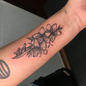 Meu projeto do curso: Tatuagem botânica com pontilhismo. Traditional illustration, Tattoo Design, and Botanical Illustration project by pedro henrique aragao santos - 04.11.2022