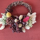 Mi Proyecto del curso: Creación de coronas con flores secas. Design, Interior Design, L, scape Architecture, DIY, Floral, Plant Design, and Textile Design project by Lorena De Ramón Pérez-Agua - 04.12.2022