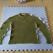 Proyecto del curso "Diseño y tejido de prendas de punto sin costuras con agujas circulares". Tricô projeto de annacapdevilois - 13.04.2022