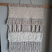 Meu projeto do curso: Introdução ao macramê: criação de um tapete decorativo. Un proyecto de Diseño de complementos, Artesanía, Diseño de interiores, Decoración de interiores, Tejido, Macramé y Diseño textil de mariusa2609 - 20.04.2022