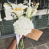 Ramo de novia civil . Un proyecto de Diseño floral y vegetal de Daniela Garcia - 27.04.2022