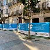 Diseño gráfico de valla de obra para nuevas oficinas. Un proyecto de Diseño, Gestión del diseño y Diseño gráfico de Beatriz Prado - 03.05.2022