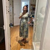 My project for course: Sewing Machine 101: Make Your First Dress. Un projet de St, lisme, Couture, DIY , et Confection de patrons et vêtements de Darlene Levesque - 03.05.2022