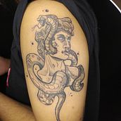 Meu projeto do curso: Técnicas de tatuagem blackwork com fine line. Een project van  Tatoeageontwerp, Traditionele illustratie y Ontwerp van personages van Guilherme Joia - 29.04.2022