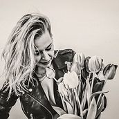 Mon projet du cours : Portrait photographique pictural. Photograph, Portrait Photograph, Fine-Art Photograph, Interior Photograph, and Studio Photograph project by Barbora Pelcova - 07.12.2024