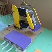 Grúa hidráulica (4ºESO). Un projet de Éducation, Design industriel, Design d'interaction , et Conception de produits de Vanesa Suárez Salamero - 09.05.2022