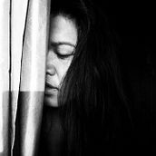 It's Okay Not To be Okay. Photograph, Self-Portrait Photograph, and Portrait Photograph project by Bottamalin Zaelow - 05.10.2022