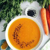 Carrot Soup. Projekt z dziedziny Fotografia, Portale społecznościowe, Retuszowanie fotografii, Fotografowanie smartfonem, Fotografia produktowa, Fotografia c, frowa, Fotografia kulinarna, Fotografia na Instagram,  Fotografia lifest, le, St, lizowanie Ż i wności użytkownika eatitcru - 11.05.2022