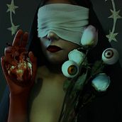 Mi proyecto del curso: Autorretrato fotográfico conceptual. Photograph, Post-production, Photo Retouching, Portrait Photograph, Fine-Art Photograph, Photomontage, and Self-Portrait Photograph project by Lissi Ragreh - 05.09.2022