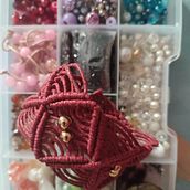 Mi proyecto del curso: Joyería en macramé. Artesanato, Design de joias, Tecido, Macramê, e Design têxtil projeto de Iliana Colmenarez - 15.05.2022