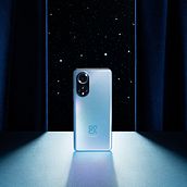Fotografía publicitaria conceptual para el lanzamiento del Huawei nova 9 . Un proyecto de Fotografía publicitaria, Dirección de arte, Stor, telling, Animación, Iluminación fotográfica, Fotografía de producto y Composición fotográfica de Låpsüs | Contenido Visual - 02.11.2021