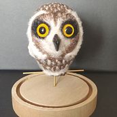 Felted owl. Arts, Crafts, Art To, s, Needle Felting, and Sculpture project by Granel Milou - 05.23.2022