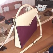 Mi proyecto del curso: Creación de bolsos de cuero artesanales para principiantes. Een project van  Ontwerp, Ontwerp van accessoires, Craft y Naaiwerk van iluminadapr - 23.05.2022