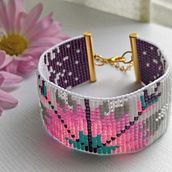 Mi proyecto del curso: Diseño y creación de joyería con mostacillas. Un proyecto de Diseño de complementos, Artesanía, Diseño de jo, as y Tejido de Marleydis Herrera - 22.05.2022