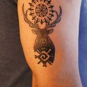 Meu projeto do curso: Técnicas de tatuagem blackwork com fine line. Projekt z dziedziny Projektowanie tatuaży użytkownika Flora Zegaib - 27.05.2022