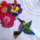 Mi proyecto del curso: Diseño de moda: pintura y bordado sobre prendas . % arkuppens tarafından hazırlanan Tablo, Moda Tasarımı, Nakış, Kendin Yap, Geri dönüşüm, Ve Tekstil Tasarımı projesi - 05.28.2022