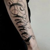 Il mio progetto del corso: Tatuaggi in freehand lettering corsivo. Lettering, and Tattoo Design project by lauraocchineri - 05.07.2022