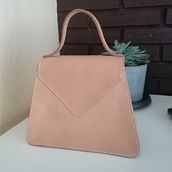 Mi proyecto del curso: Creación de bolsos de cuero artesanales para principiantes. Design, Accessor, Design, Arts, Crafts, and Sewing project by Jesús Molina - 06.05.2022