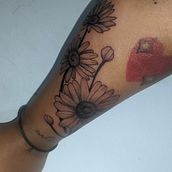 Mi proyecto del curso: Tatuaje botánico con puntillismo. Traditional illustration, Tattoo Design, and Botanical Illustration project by Jecsimar Inojosa - 06.05.2022