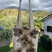 Il mio progetto del corso: Stampa botanica su tessuto e carta. Un projet de Artisanat, St, lisme, DIY, Teinture textile, Impression textile , et Design textile de Cristina Pedrinzani - 01.11.2022
