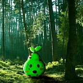 Bosque extraño. Design, and Traditional illustration project by Miguel Angel Ybañez Esquerre - 06.10.2022