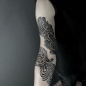 Ornamental Calligraphy Tattoo  . Een project van  Tatoeageontwerp van James Ghazali - 14.06.2022
