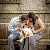 Familia. Post-Bautizo. Outdoor Photograph, and Photo Retouching project by Natzaret Pardo Cobelo - 09.04.2021