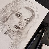 Il mio progetto del corso: Ritratto su blocco da disegno: esplora il volto umano . % Giulia Cicchinelli tarafından hazırlanan Eskiz çizimi, Çizim, Portre Çizimi, Sanatsal Çizim, Ve Eskiz defteri projesi - 06.17.2022