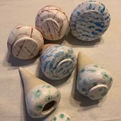 Mijn project van de cursus: Keramiek: ontwerp en creëer items voor het bewateren van planten. Accessor, Design, Arts, Crafts, Fine Arts, Ceramics, DIY, and Design project by geertje - 06.23.2022