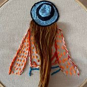 Mi proyecto del curso: Técnicas de bordado para crear peinados con volumen. Un proyecto de Diseño de complementos, Diseño de vestuario, Bordado, Teoría del color y Diseño textil de Aida Velázquez - 27.06.2022